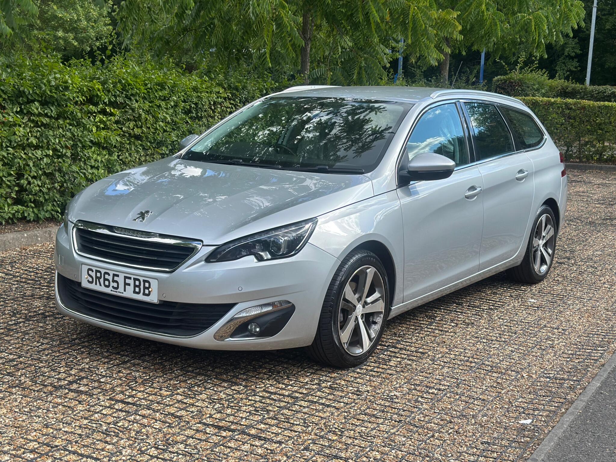 Peugeot 308 view 11