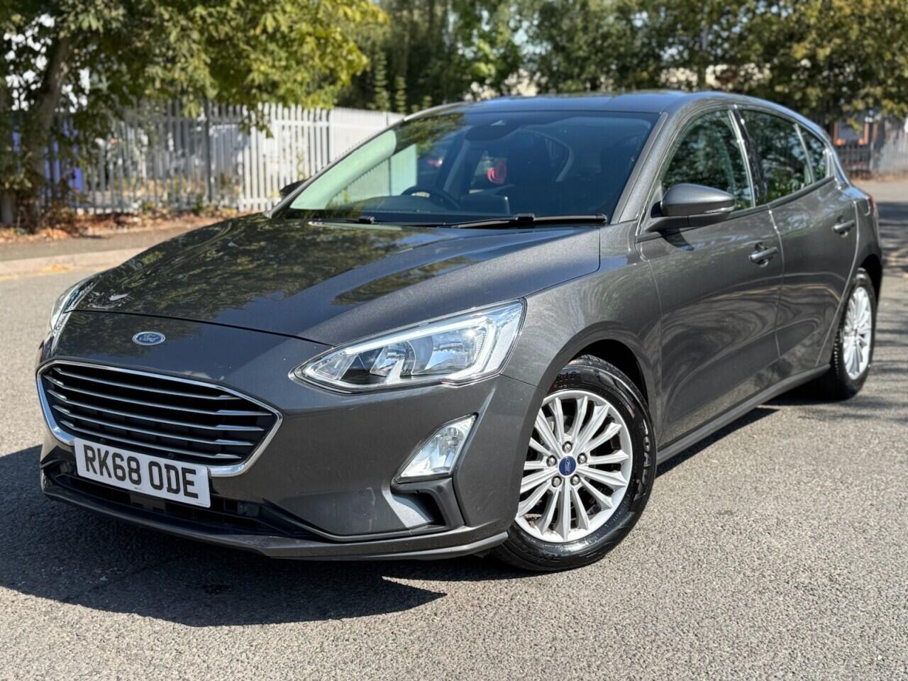 Ford Focus view 7