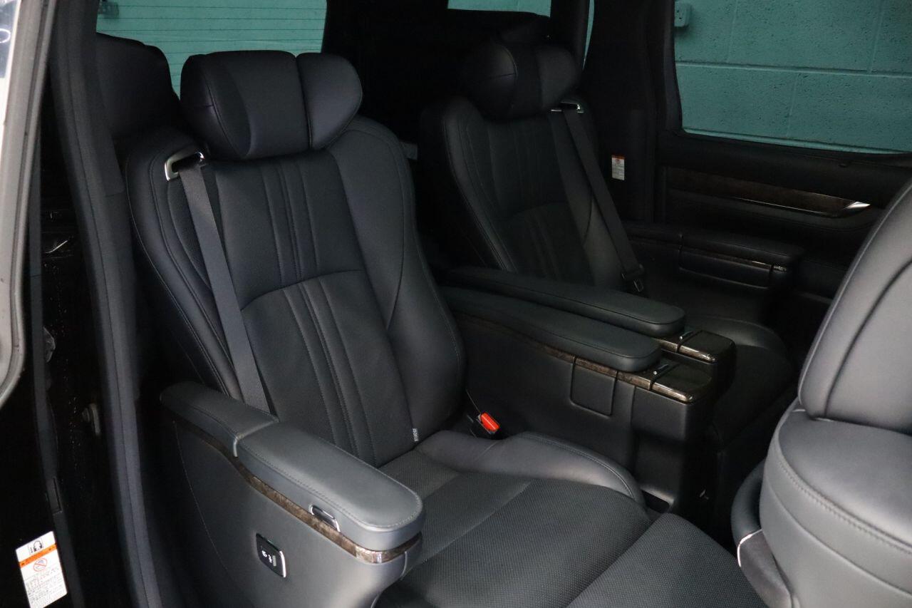 Toyota Alphard view 15