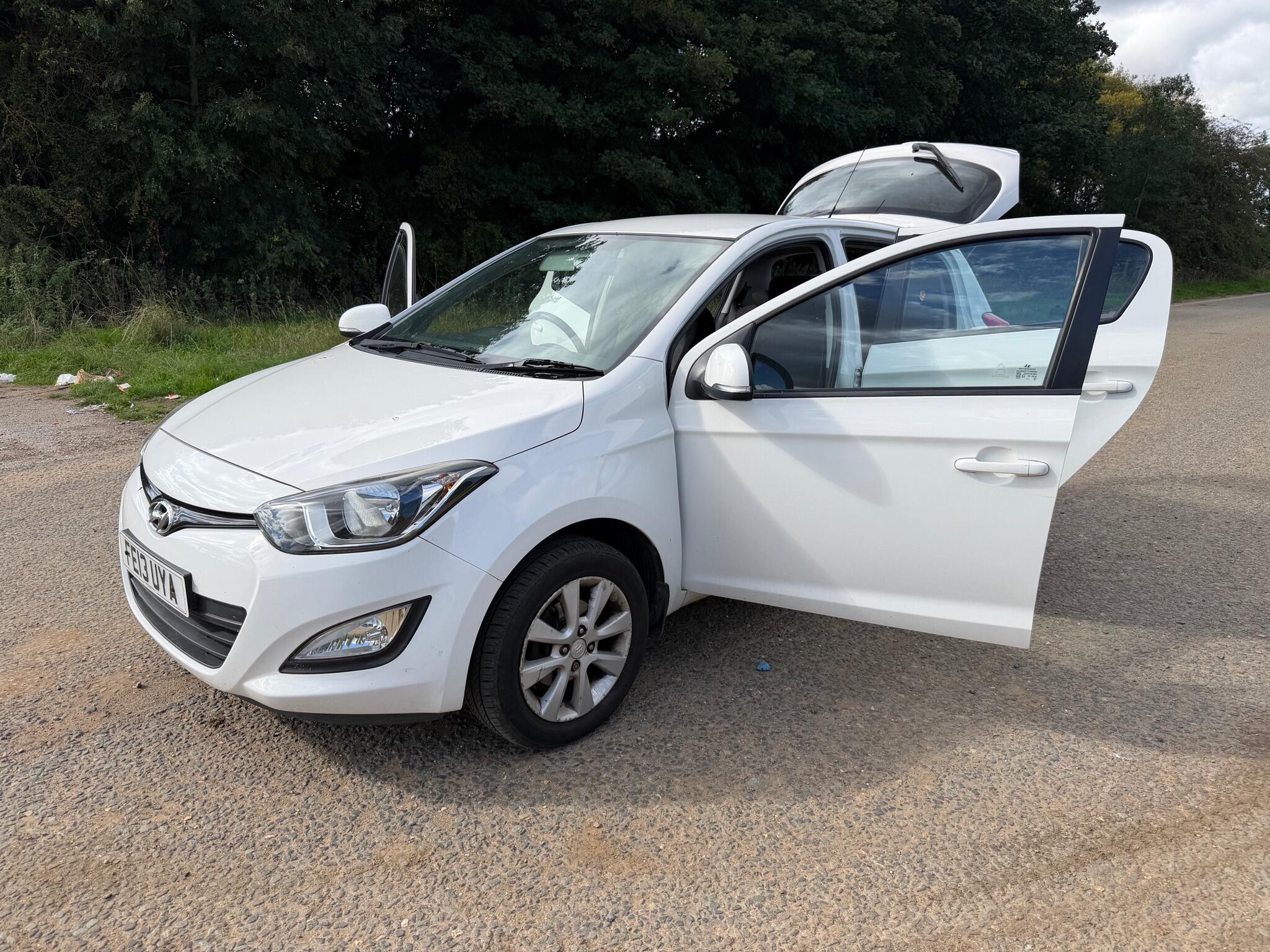 Hyundai I20 view 18
