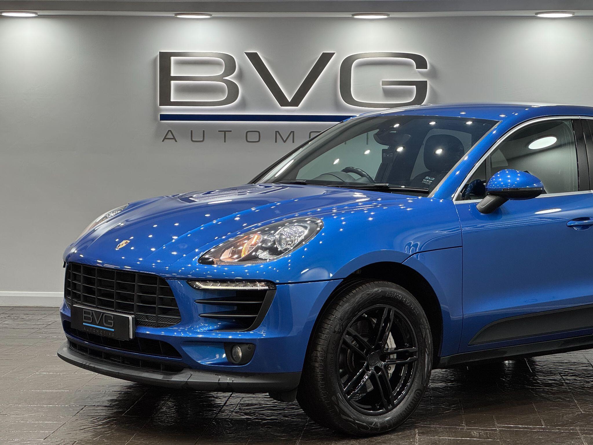 Porsche Macan view 7