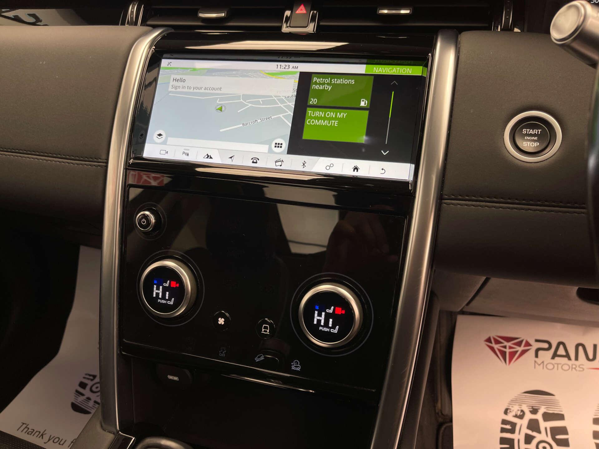 Land Rover Discovery Sport view 17