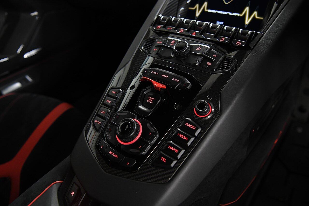 Lamborghini Aventador view 17