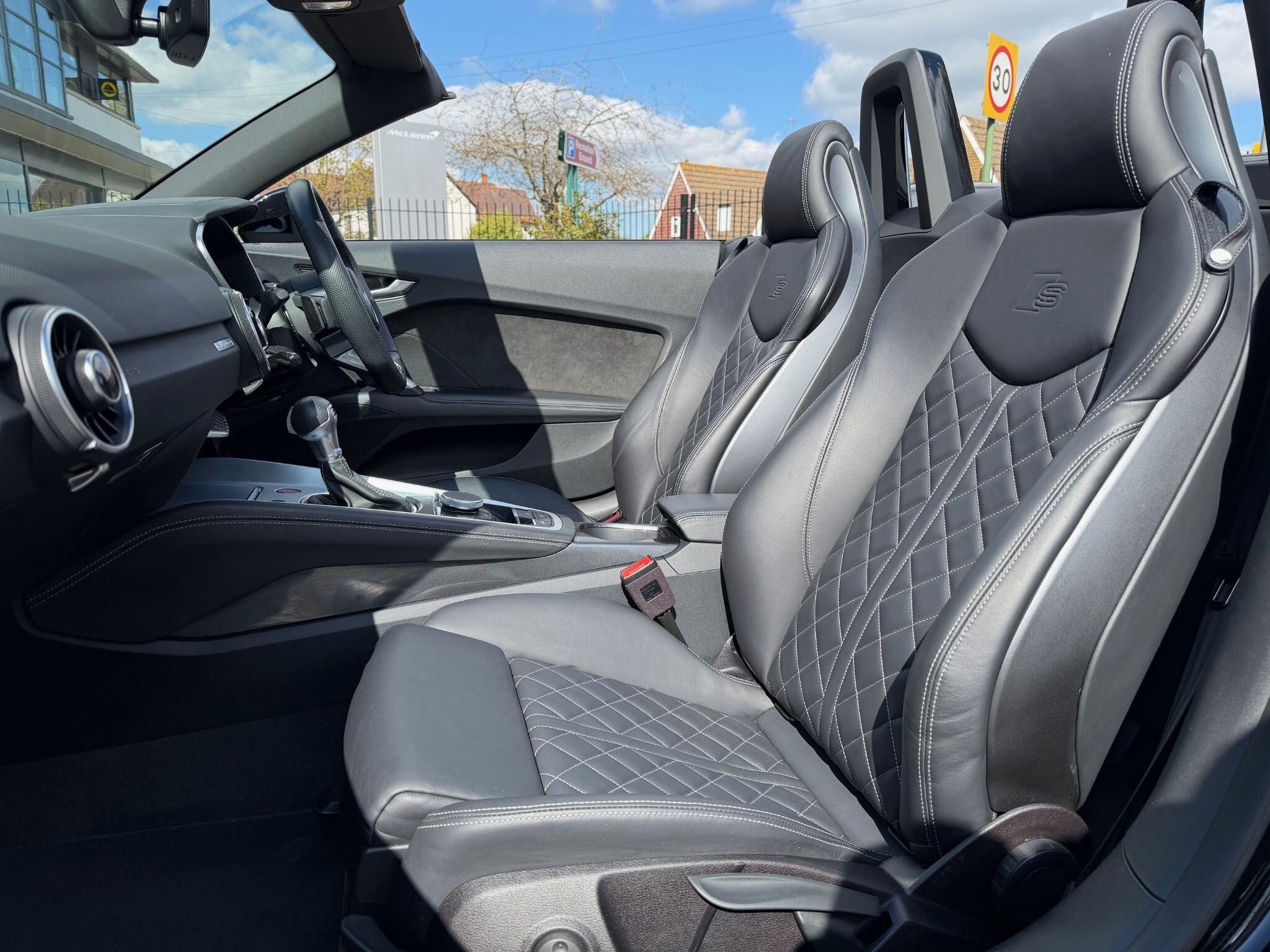 Audi Audi TTS view 9