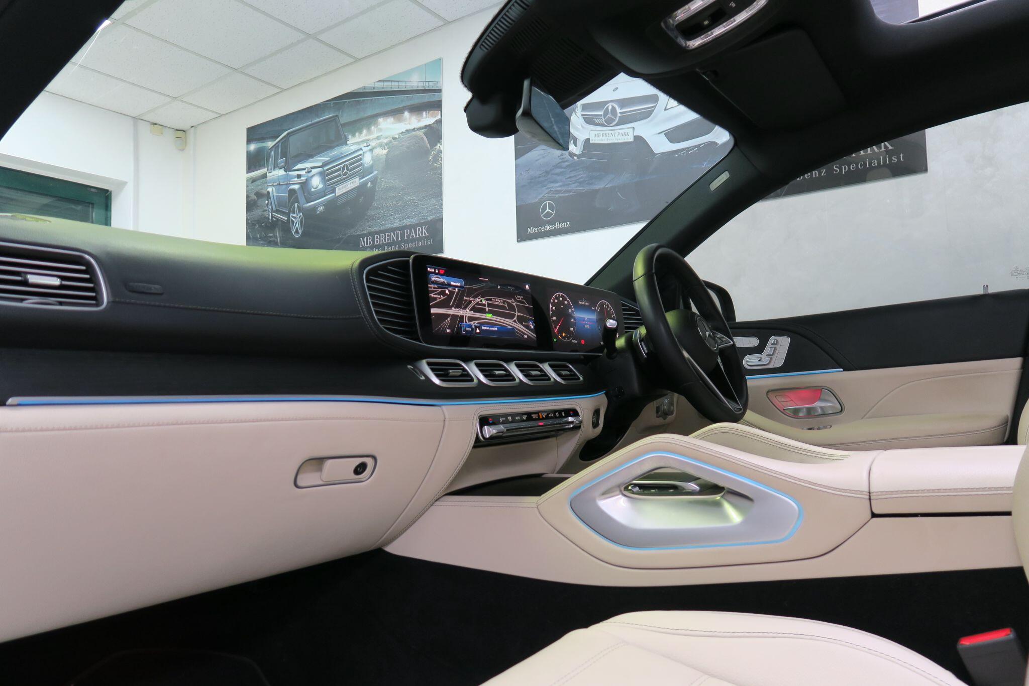Mercedes-Benz Gle view 9