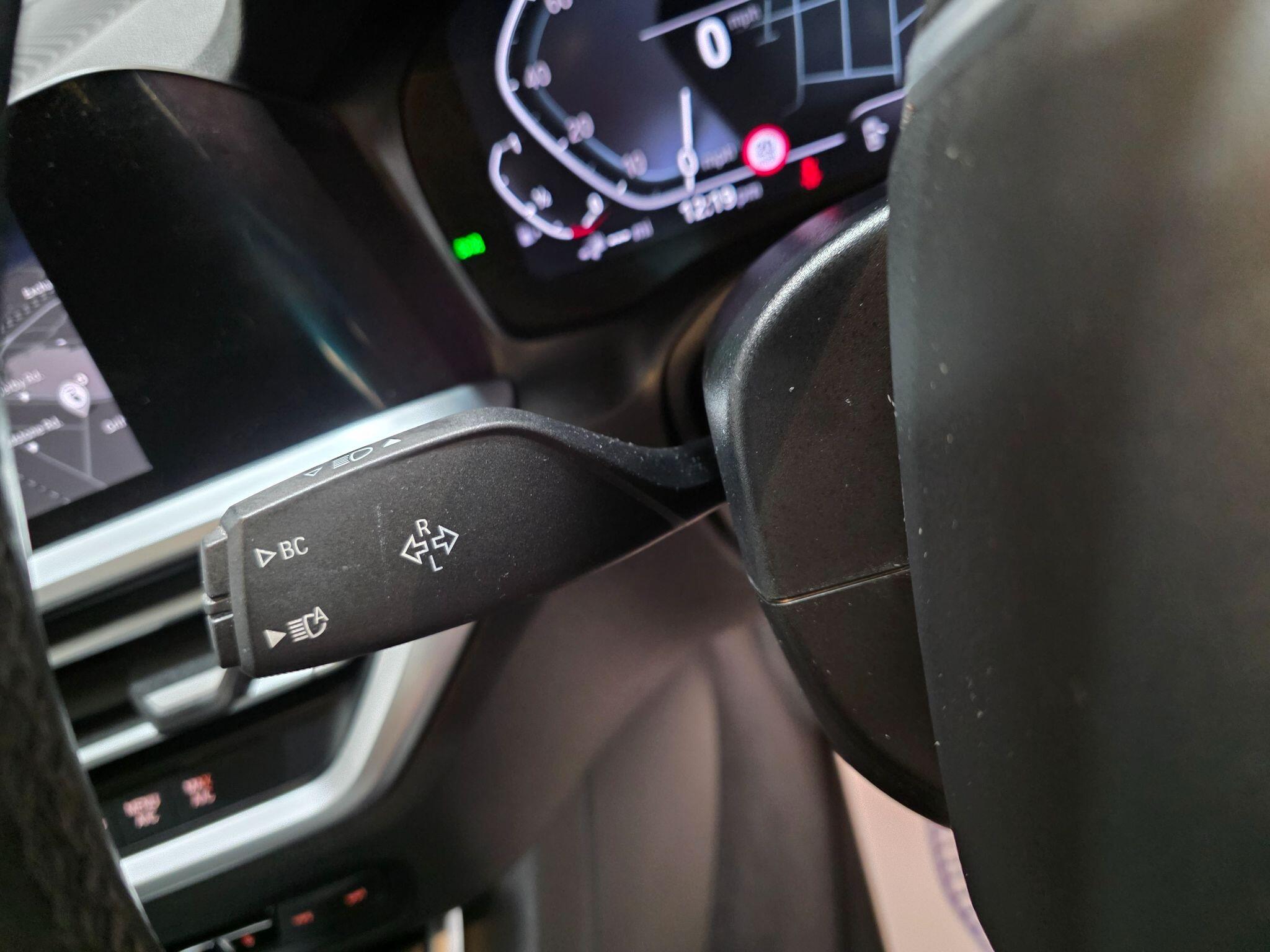 BMW 3 Series view 22