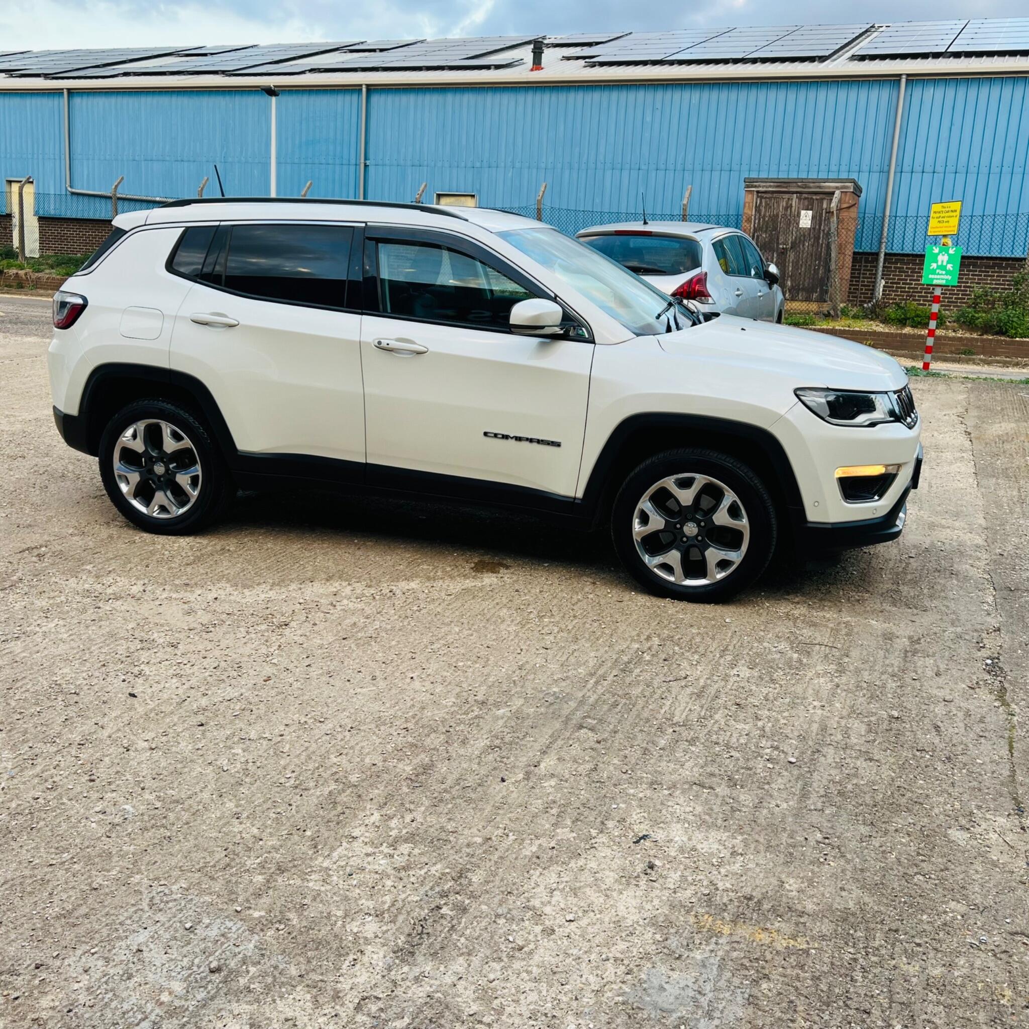 Jeep Compass view 11