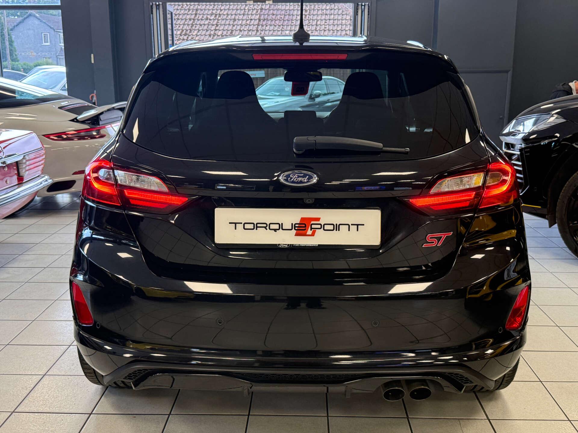 Ford Fiesta view 9