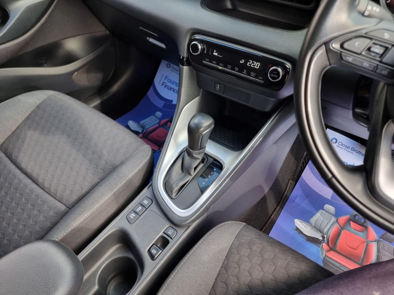 Toyota Yaris view 19
