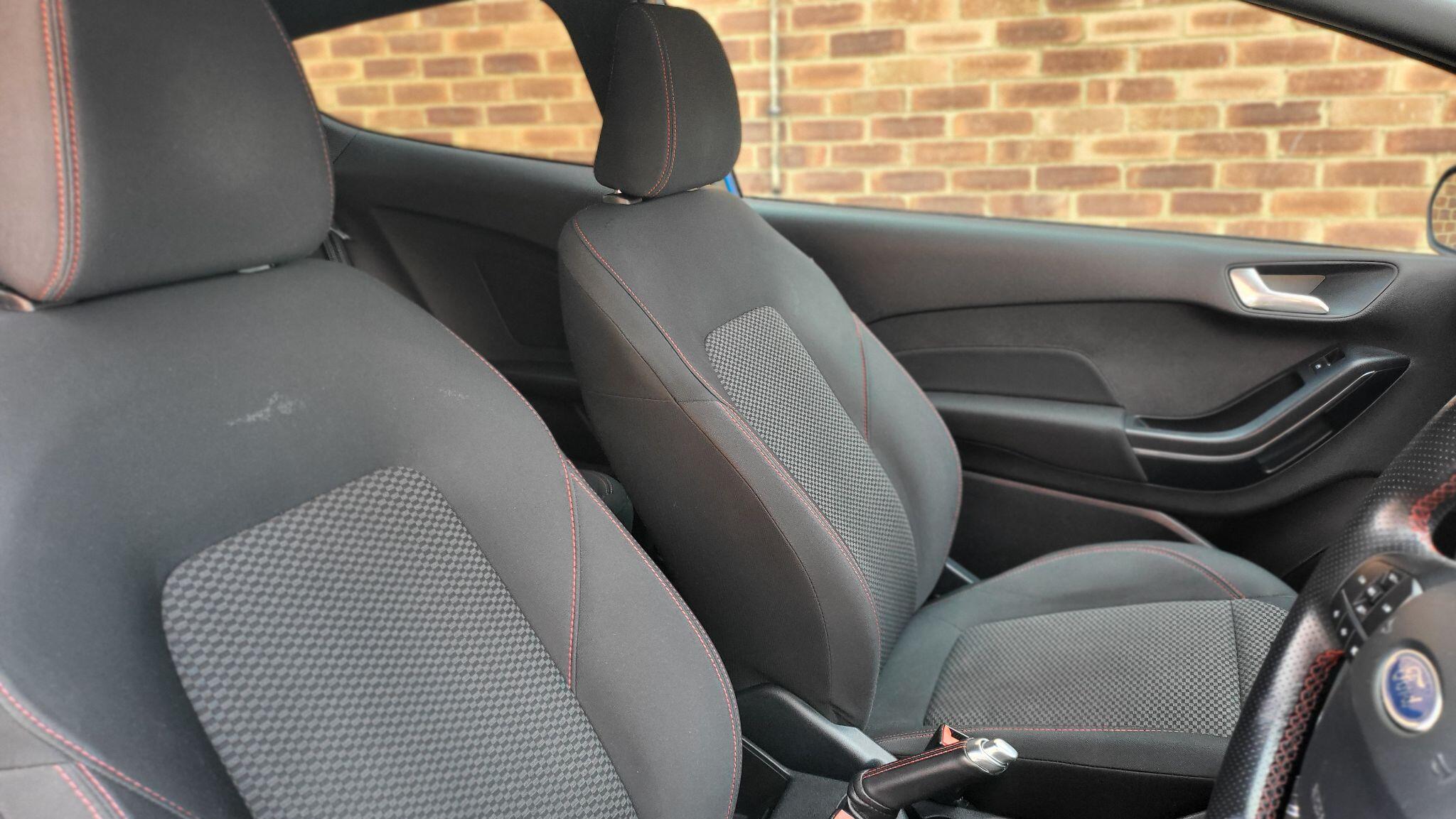 Ford Fiesta view 14