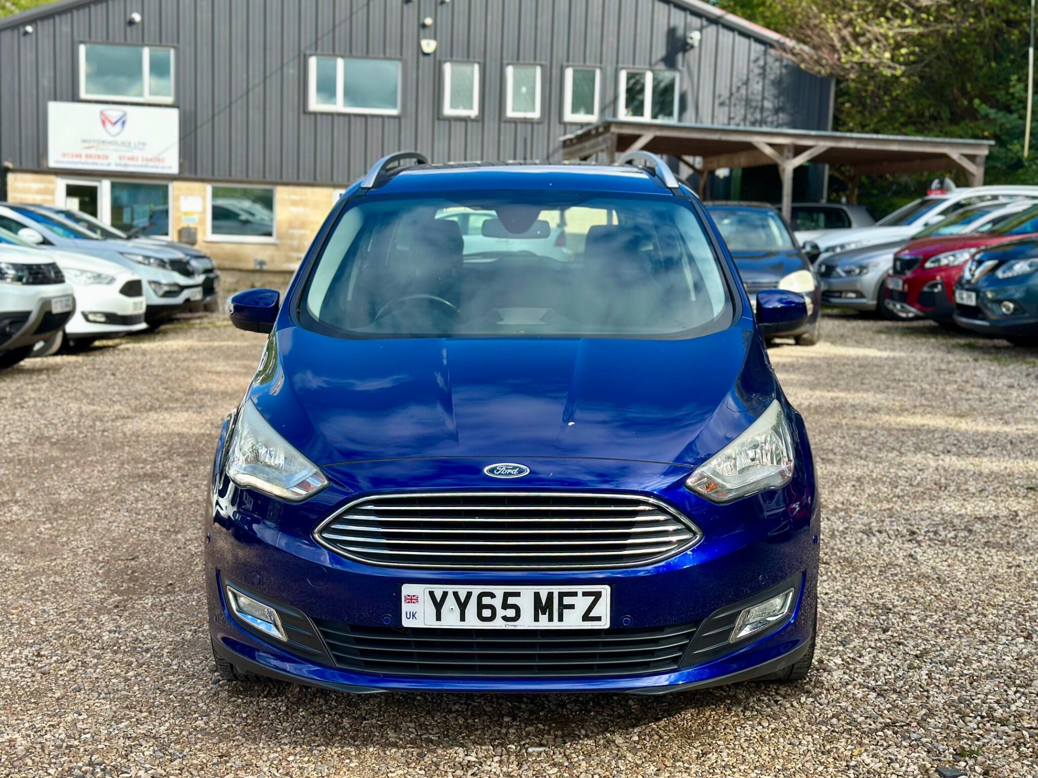 Ford Grand C-Max view 5
