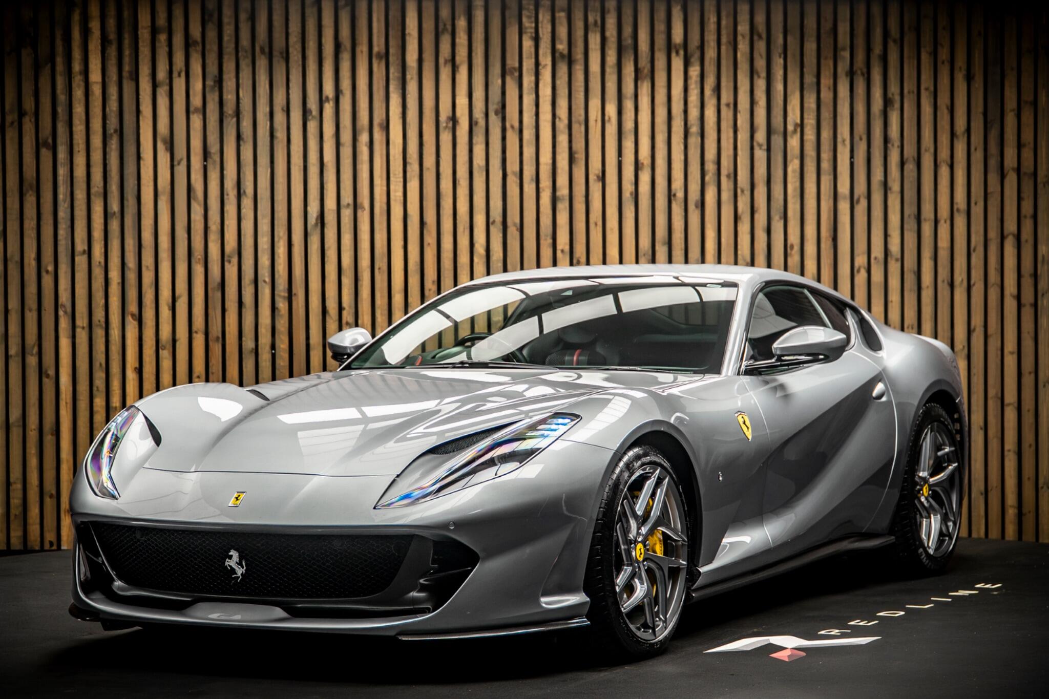 Ferrari 812 view 8