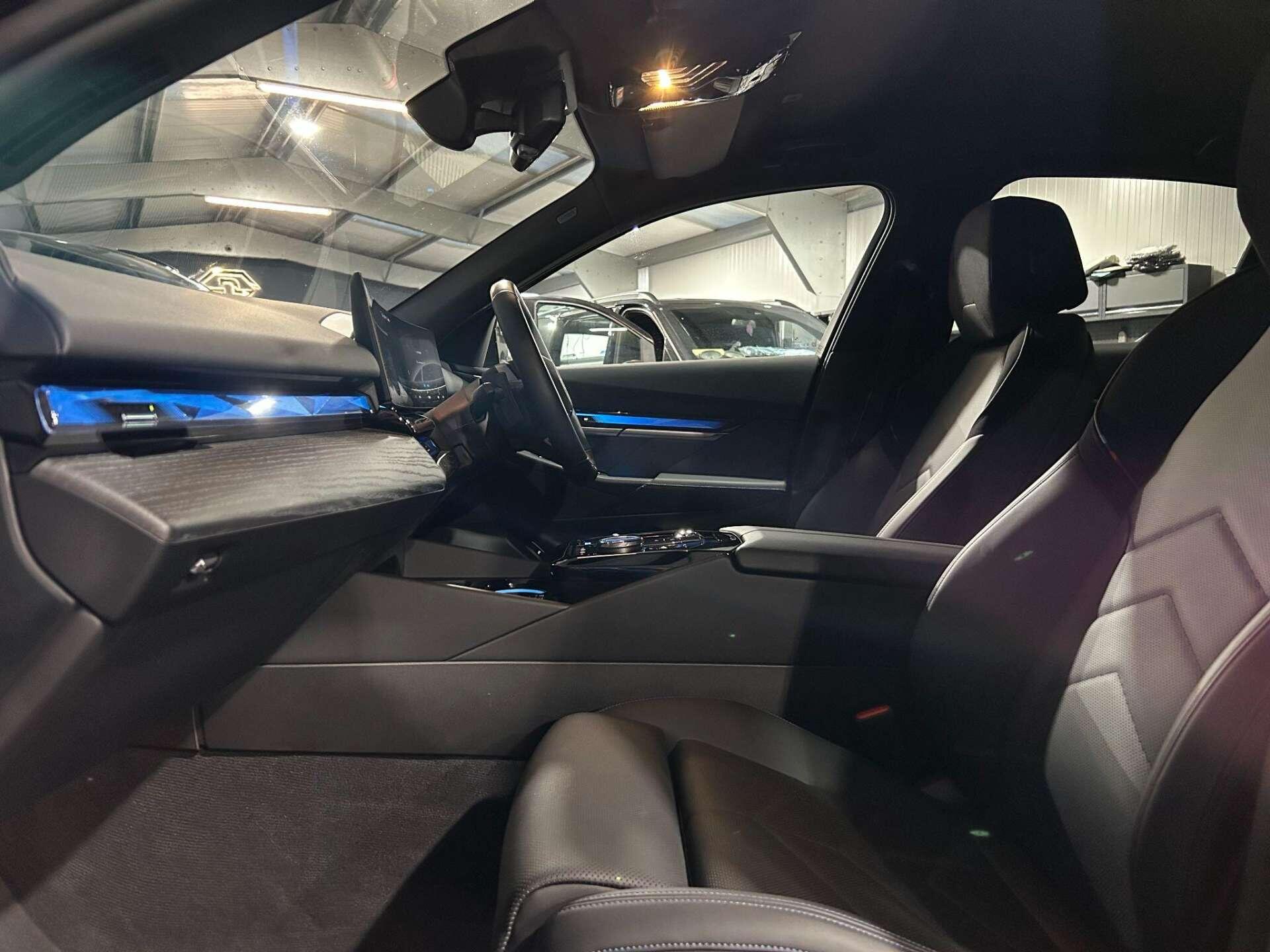 BMW I5 view 36