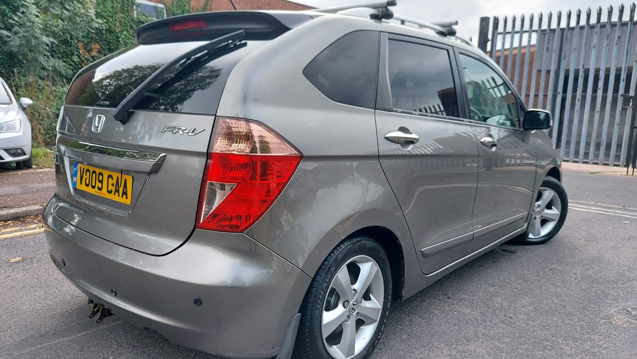 Honda FR-V