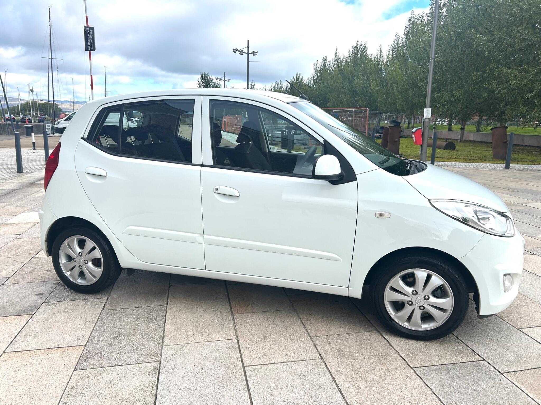 Hyundai I10 view 15