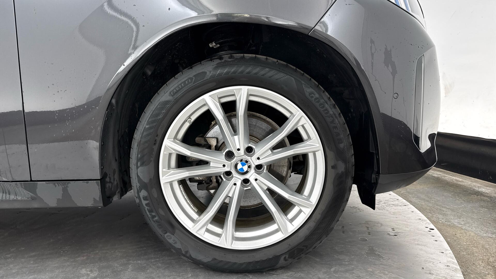 BMW X3 view 14