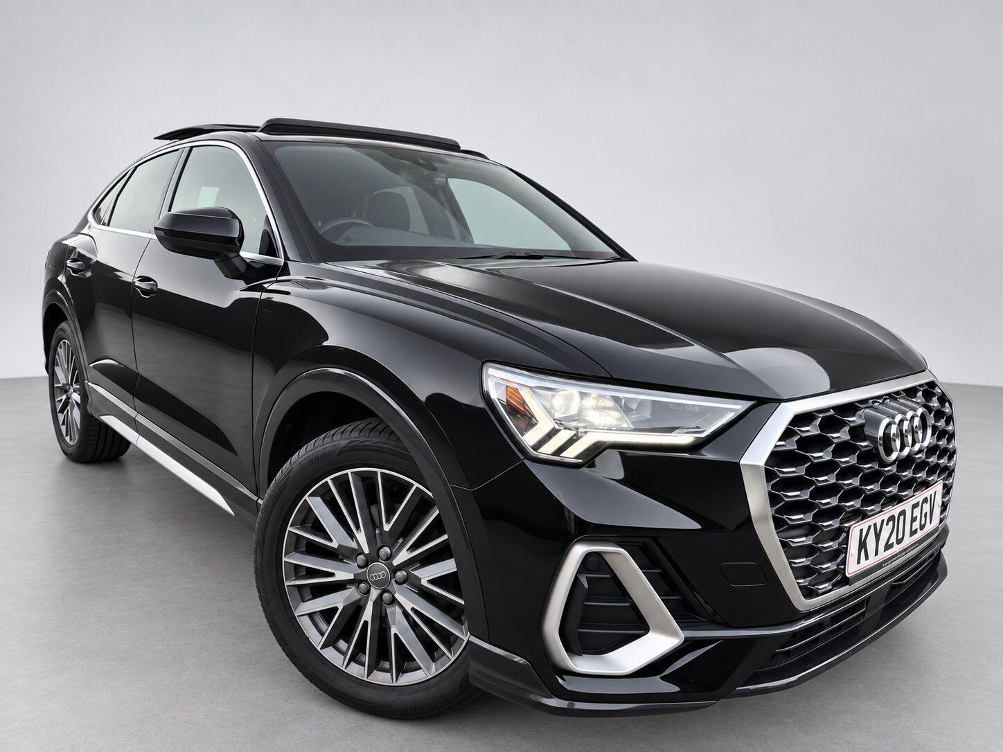 Audi Q3 view 5