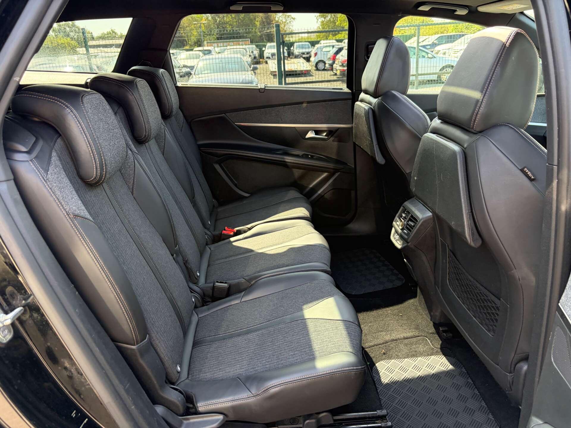 Peugeot 5008 view 31