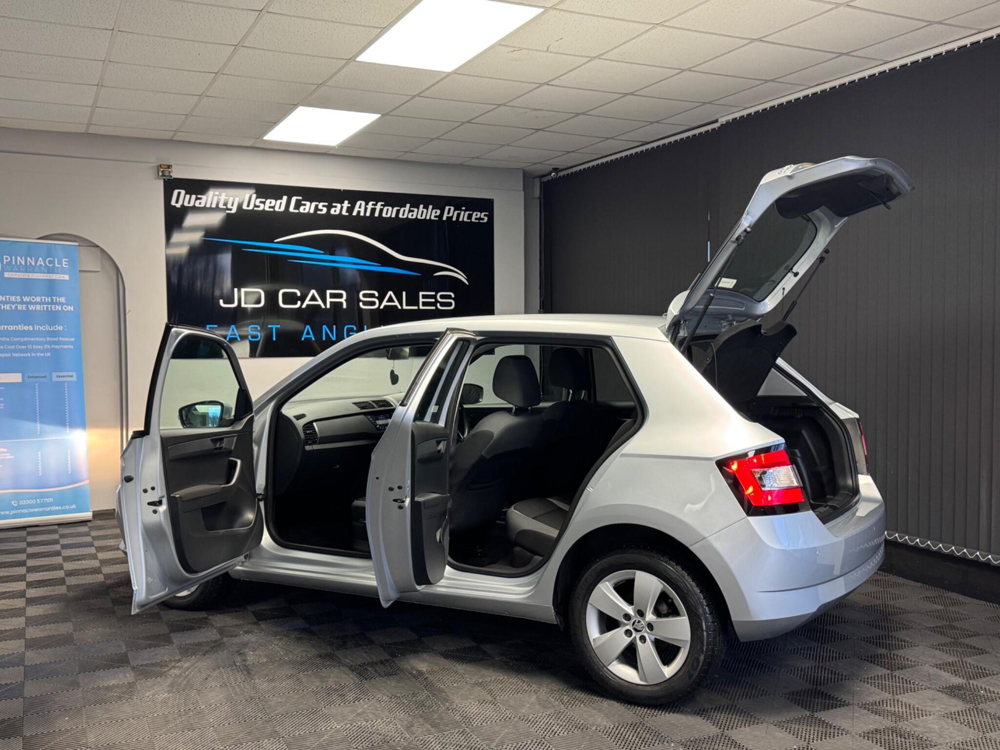 2016 Skoda Fabia 1.2 TSI SE Euro 6 (s/s) 5dr • 33,000 miles image 10