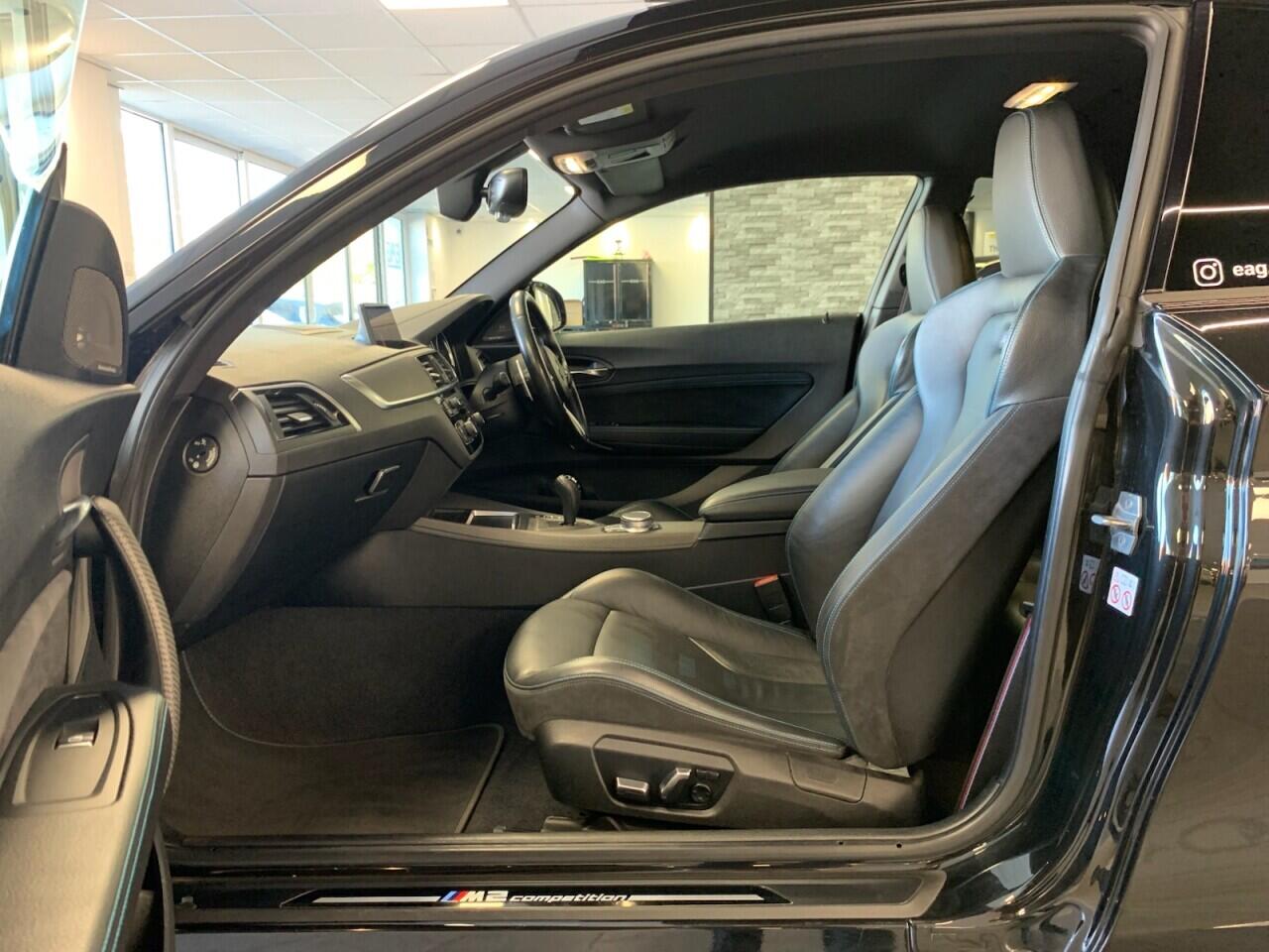 BMW M2 view 24