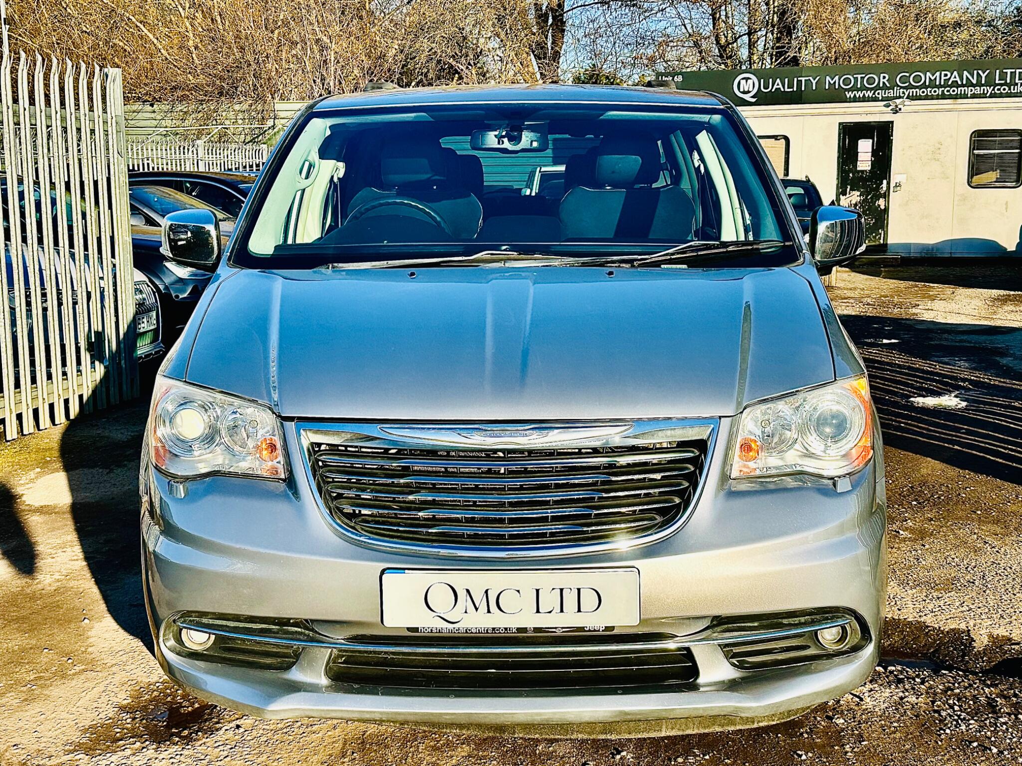 Chrysler Grand Voyager view 10