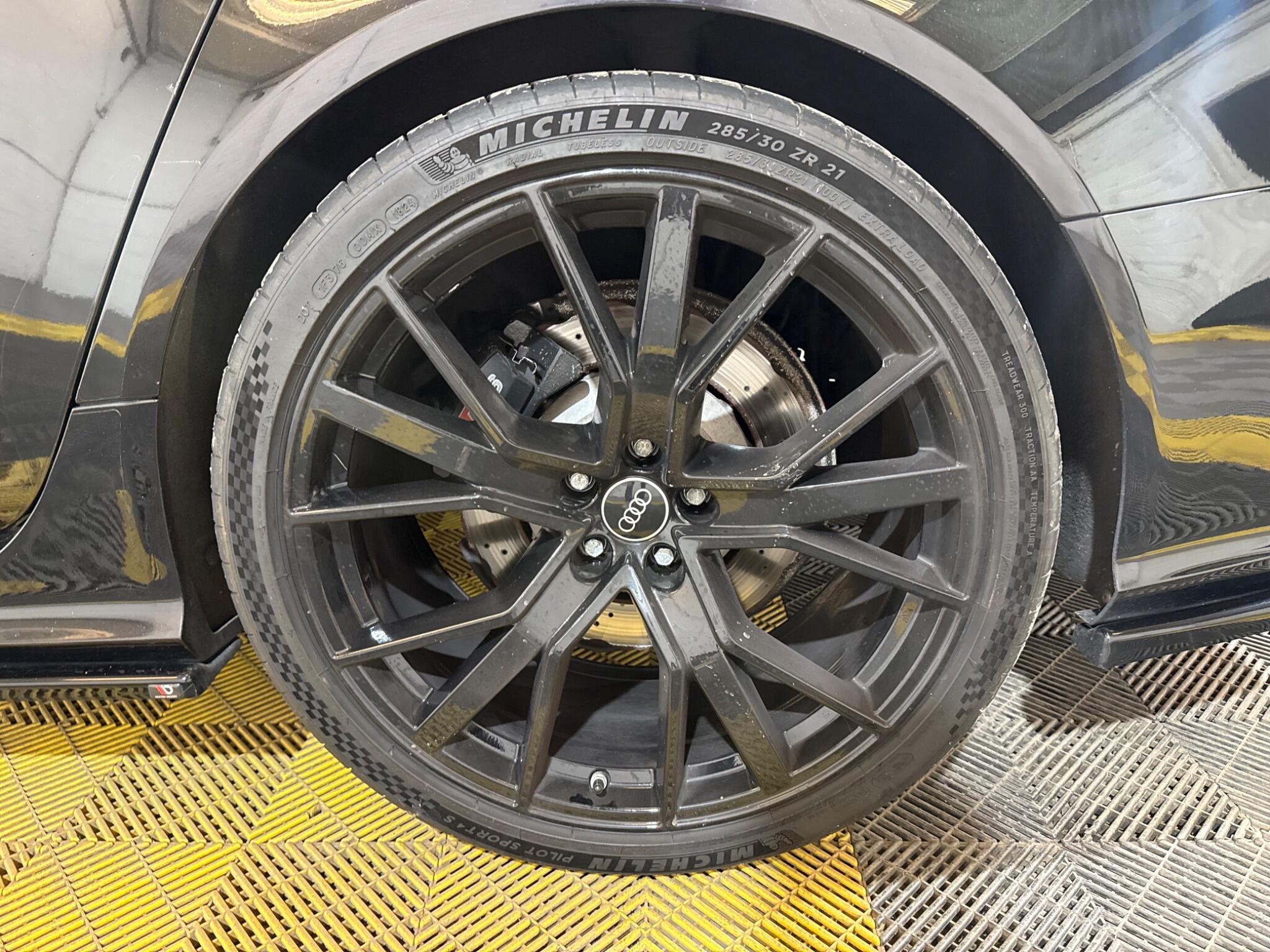 Audi RS6 view 46