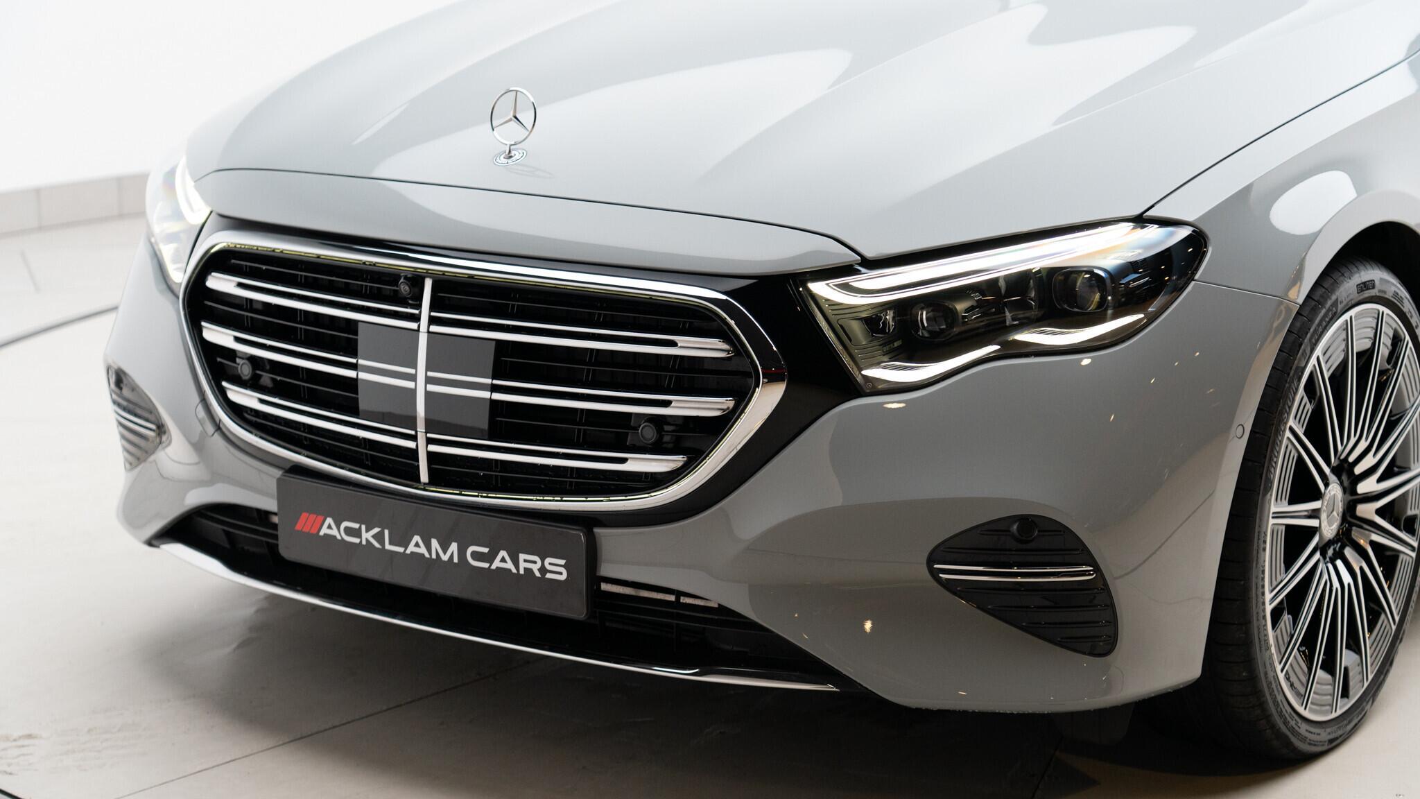 Mercedes-Benz E-Class view 8