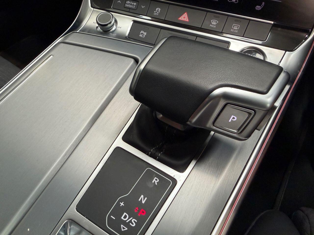 Audi A6 Saloon view 44