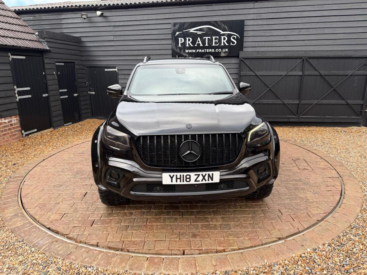 Mercedes-Benz X-Class view 23