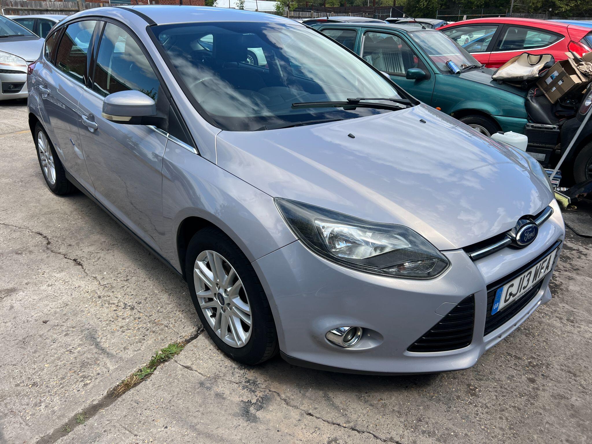 Ford Focus view 6