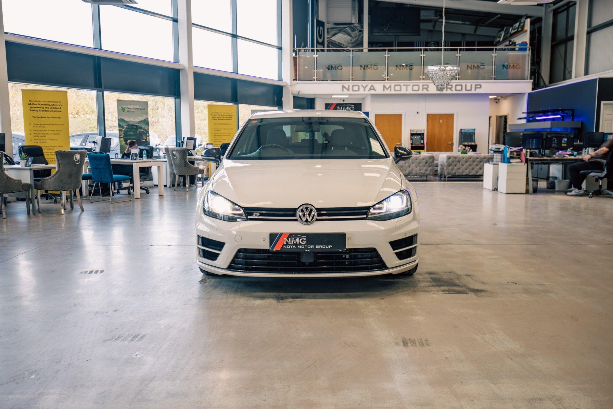 Volkswagen Golf view 22