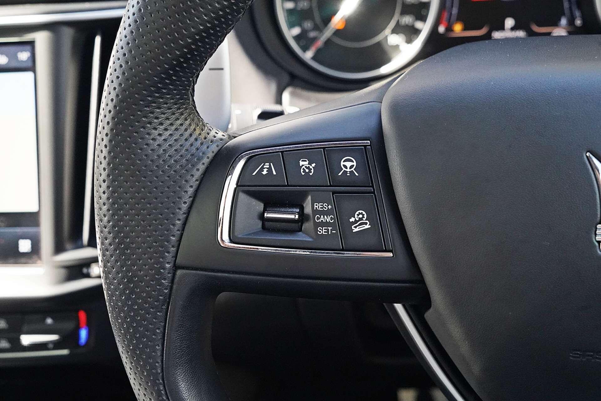 Maserati Levante view 29