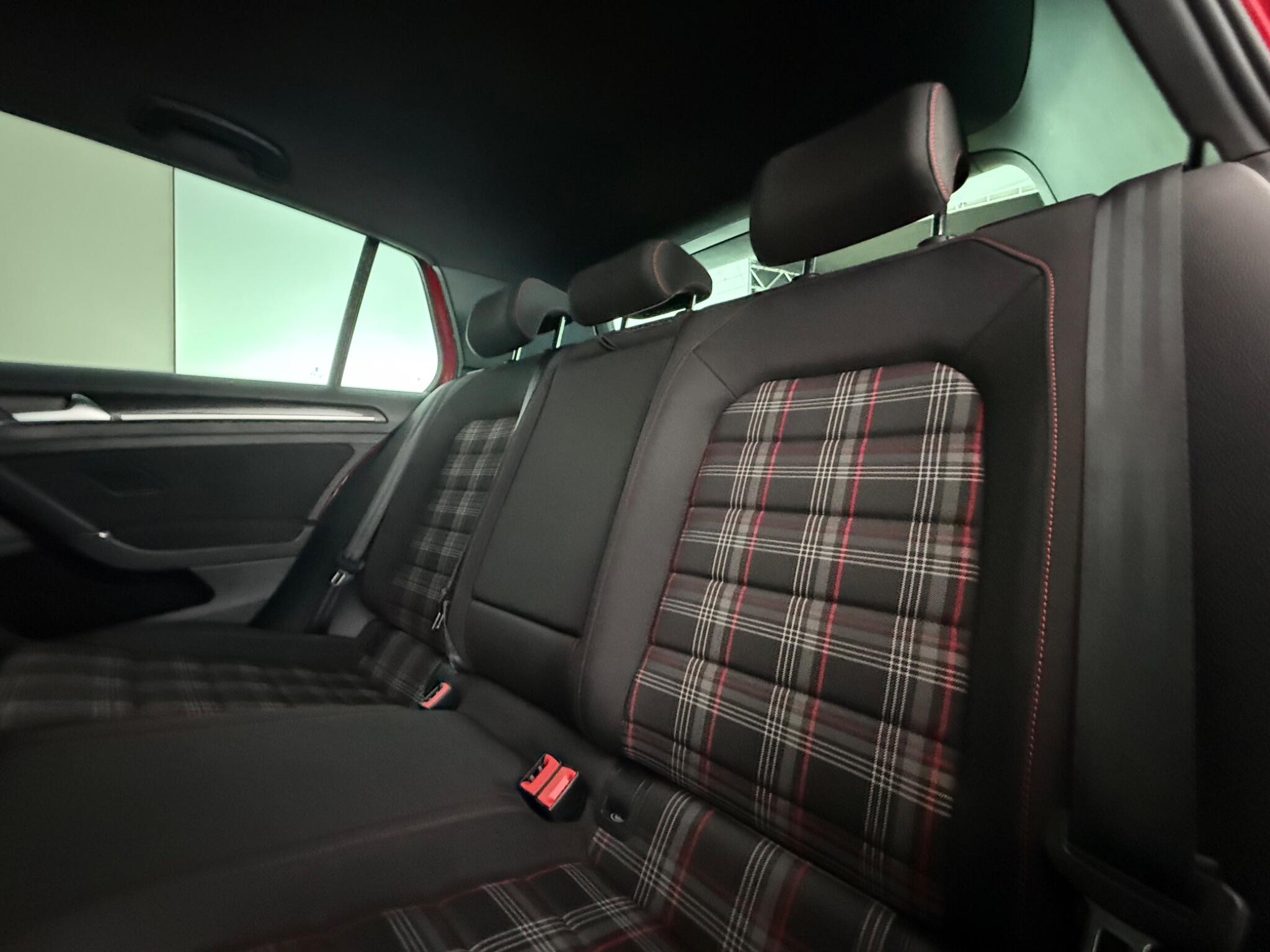 Volkswagen Golf view 32