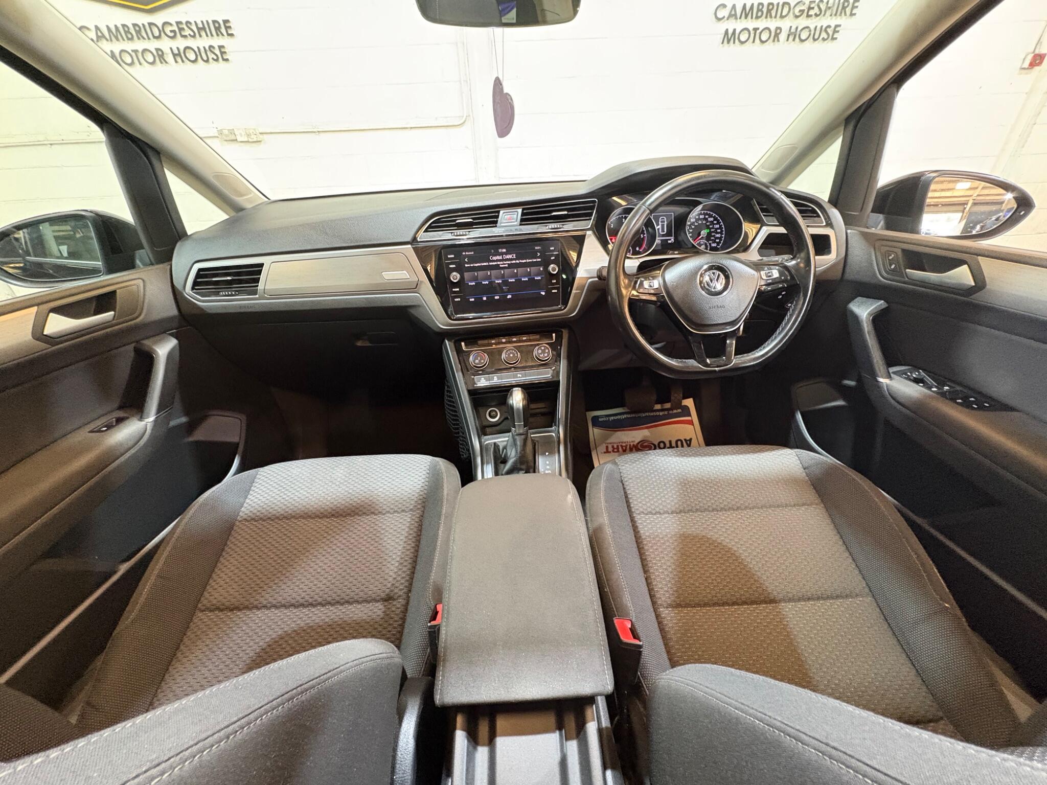 Volkswagen Touran view 55