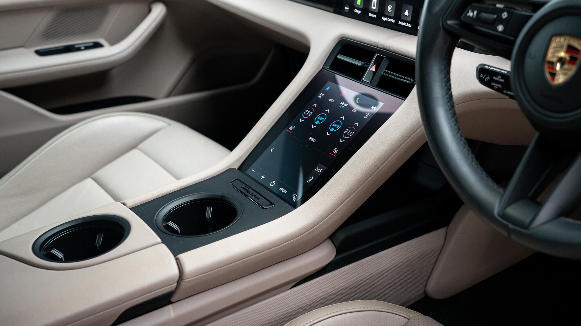Porsche Taycan view 33