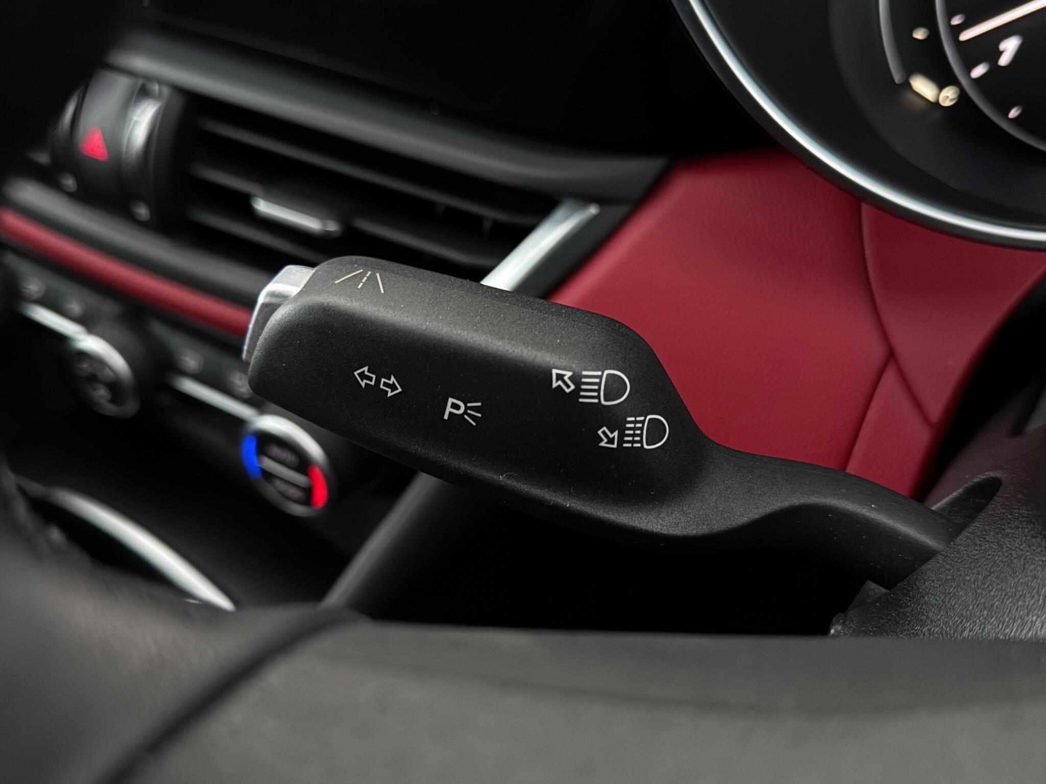 Alfa Romeo Giulia view 18