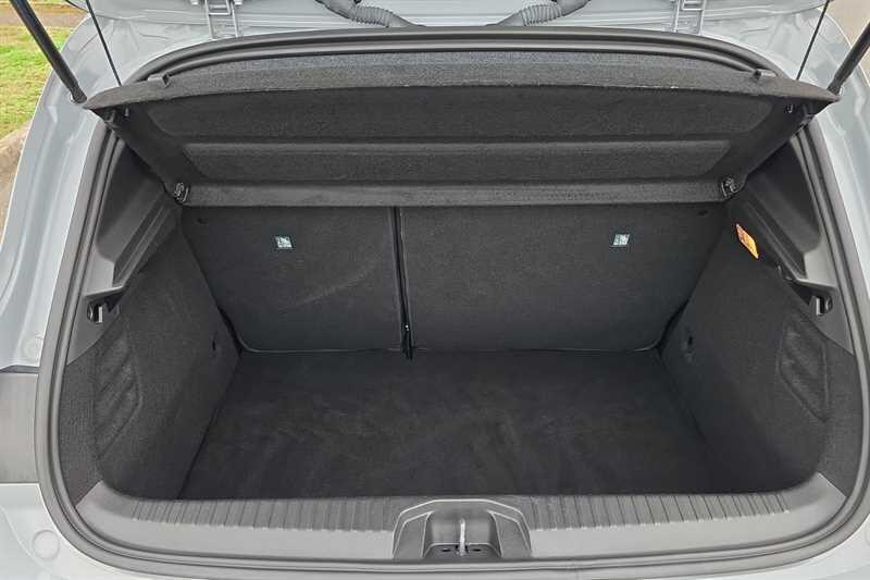 Renault Clio view 24