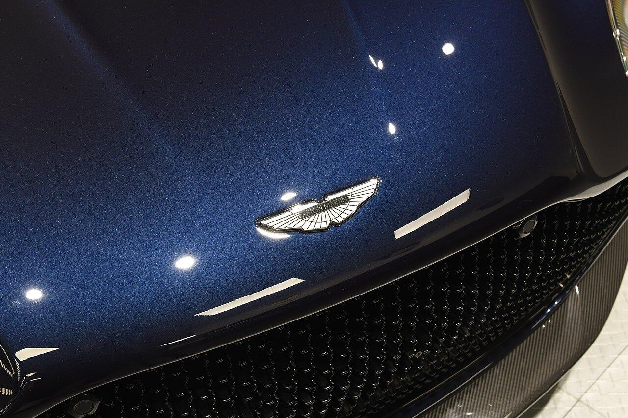 Aston Martin DBS view 33