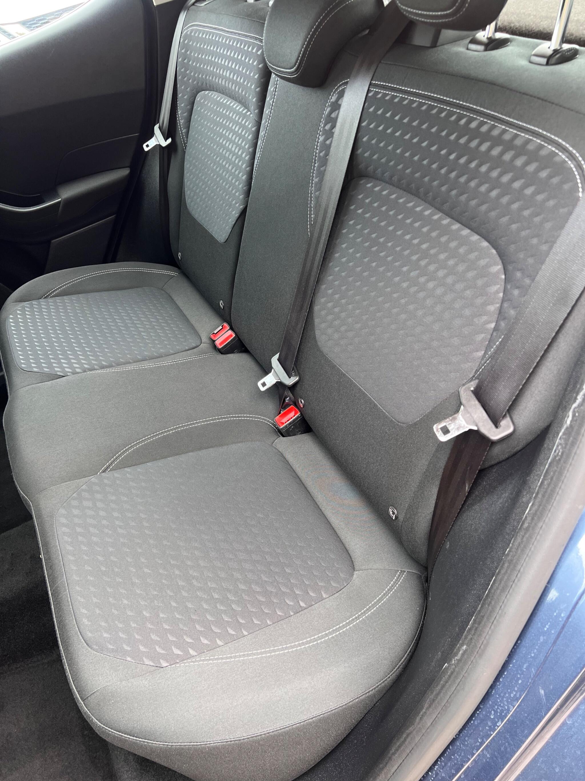 Ford Fiesta view 56
