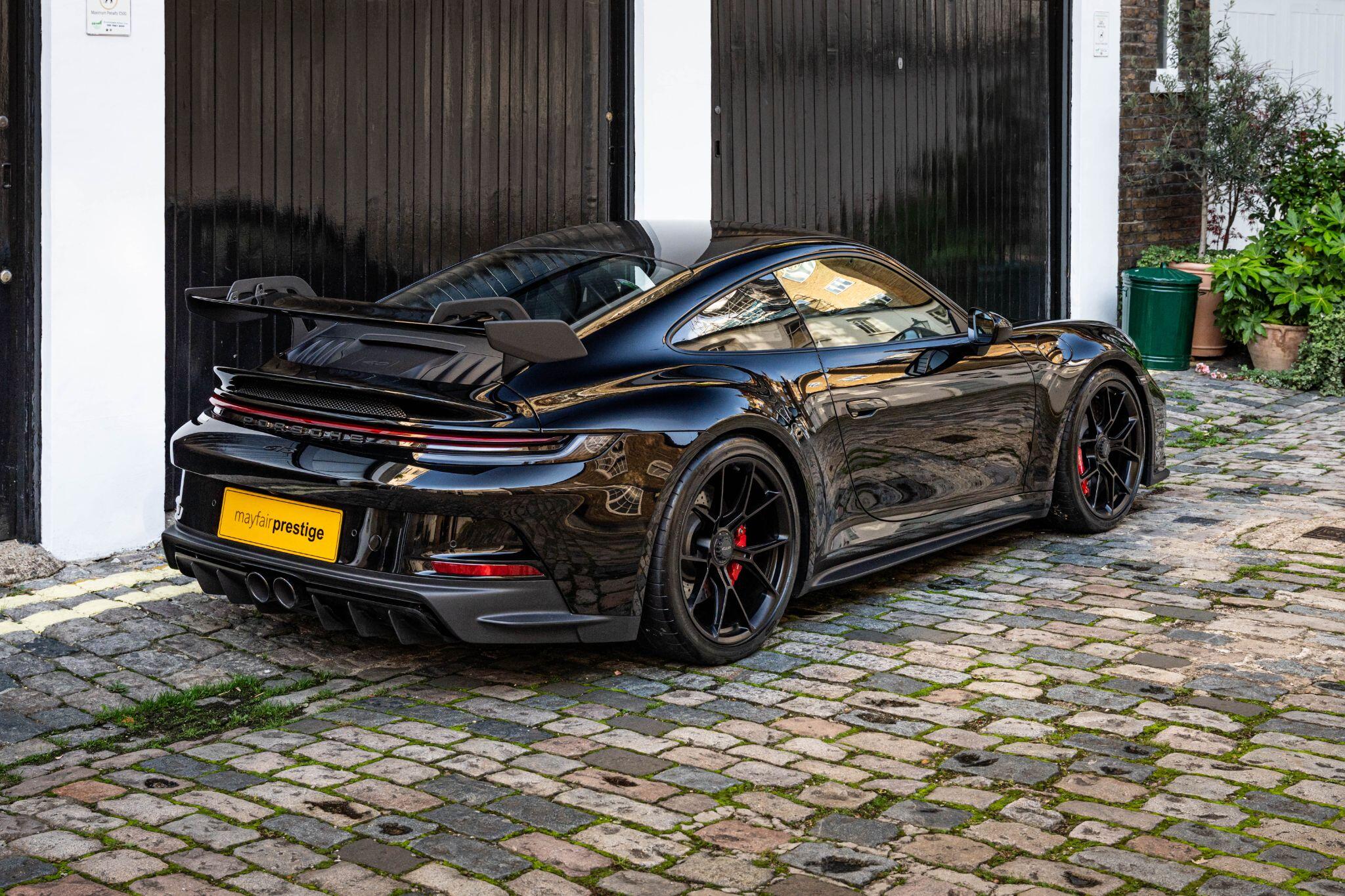 Porsche 911 view 19