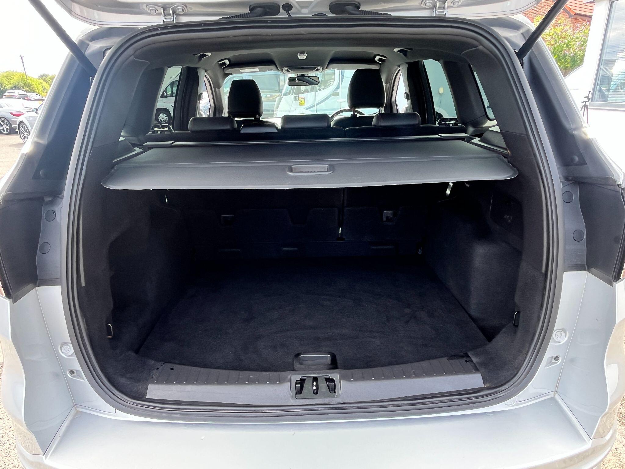 Ford Kuga view 33