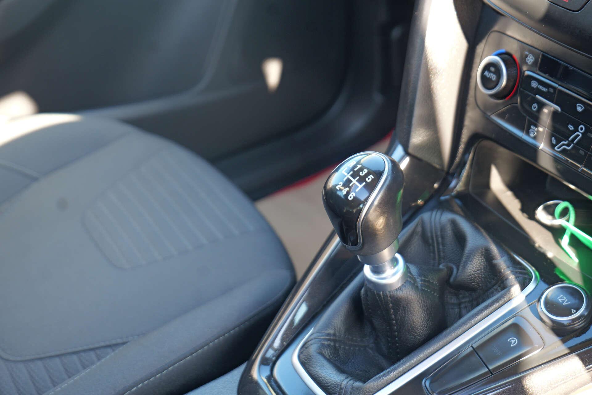 Ford Focus view 20