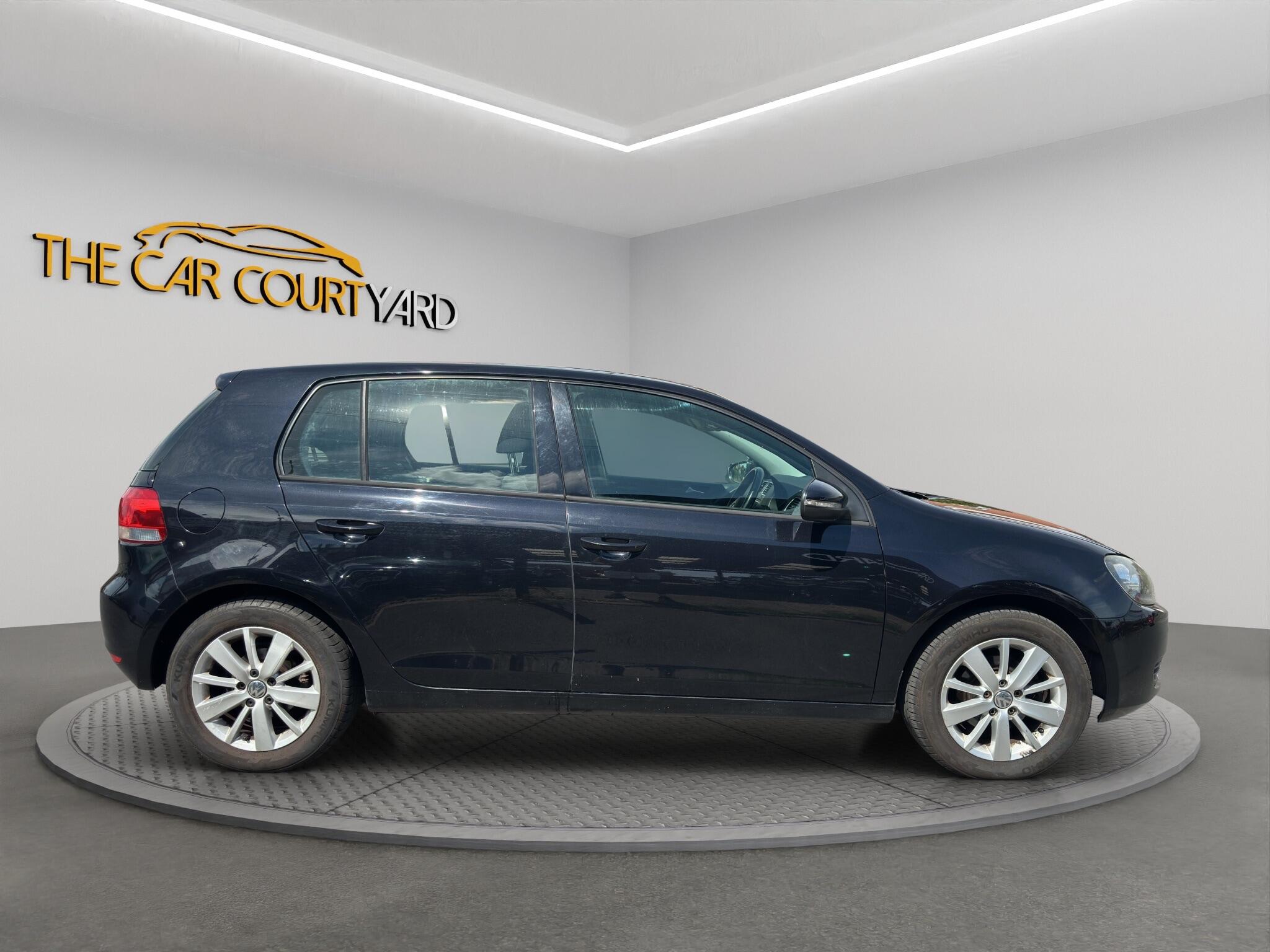 Volkswagen Golf view 8