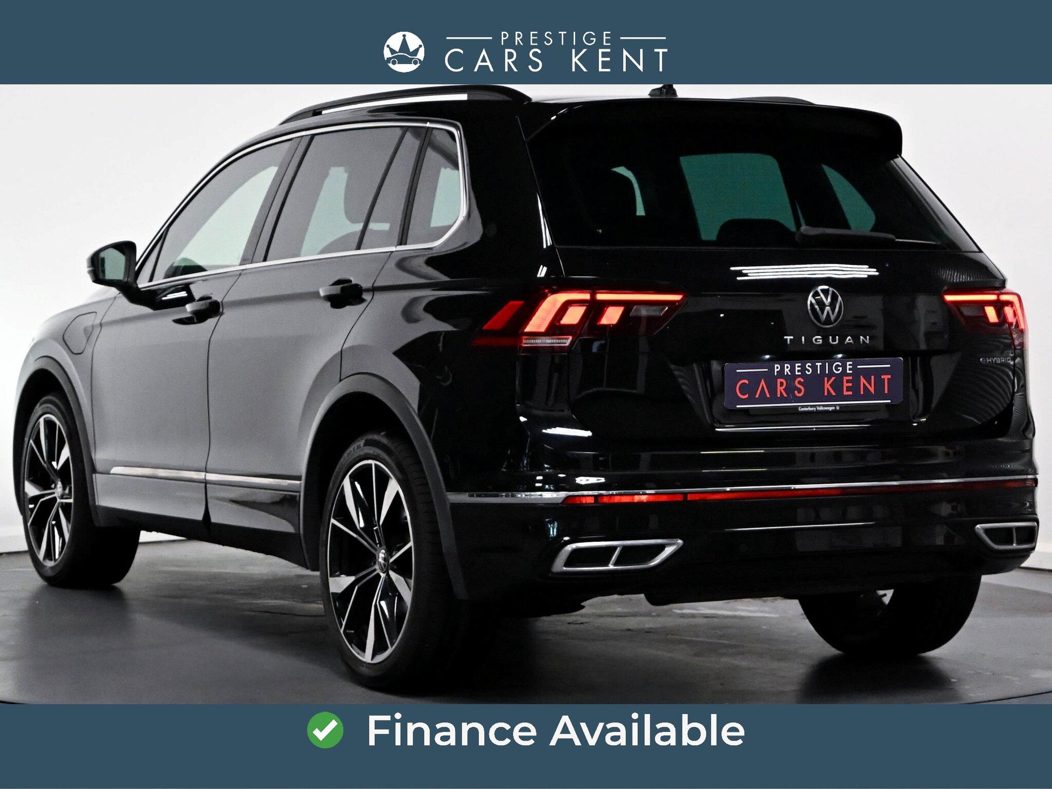 Volkswagen Tiguan view 3
