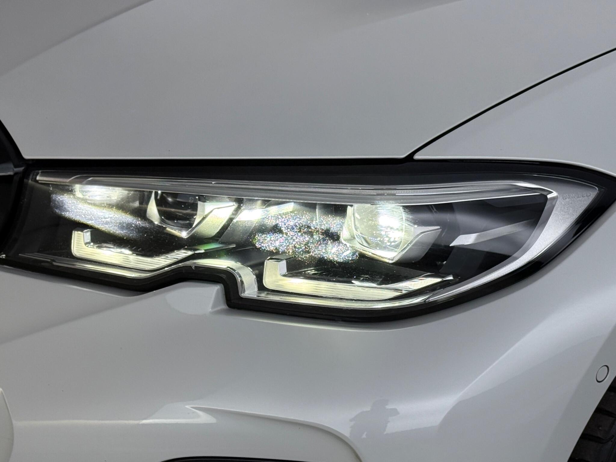 BMW 3 Series view 8