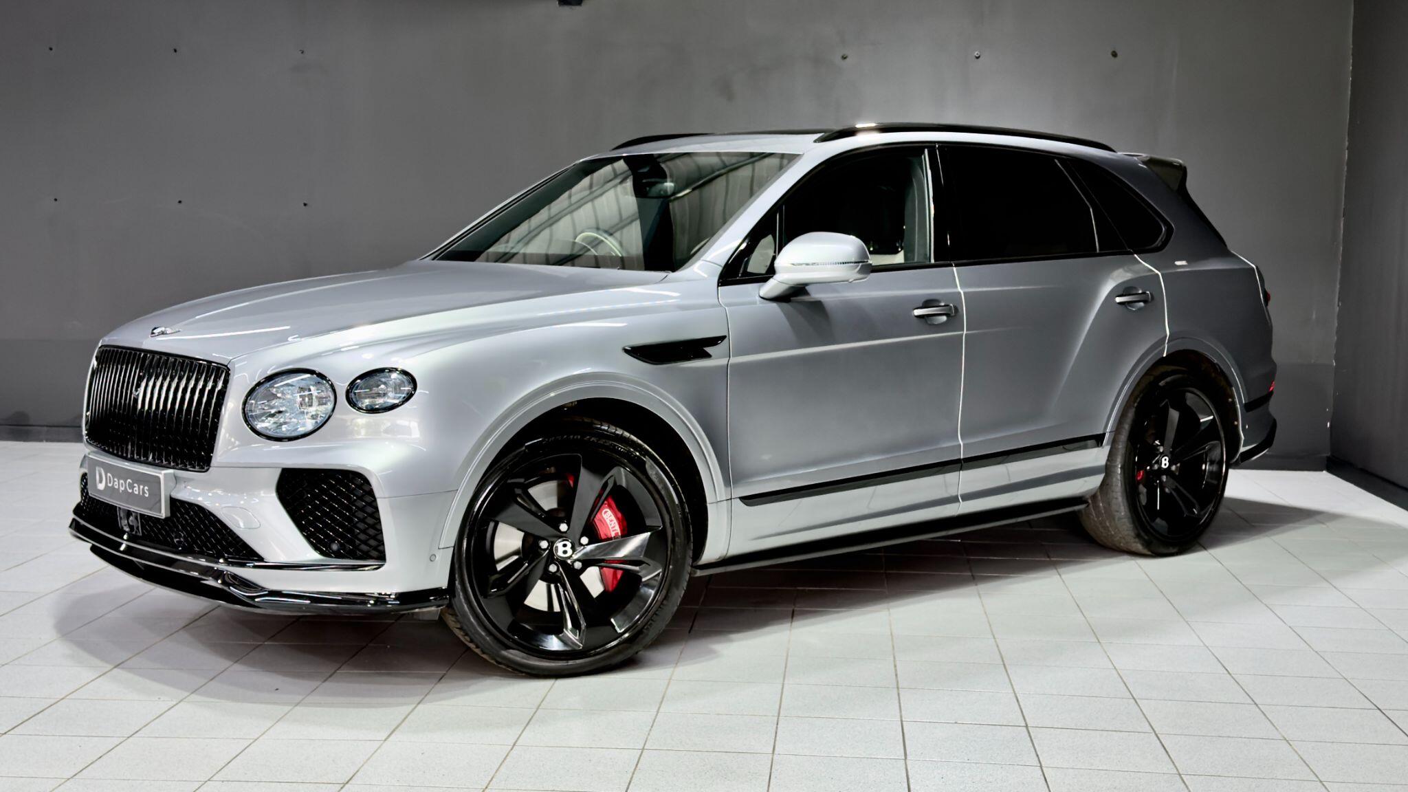 Bentley Bentayga view 15