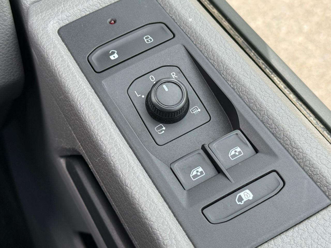 Volkswagen Transporter view 42