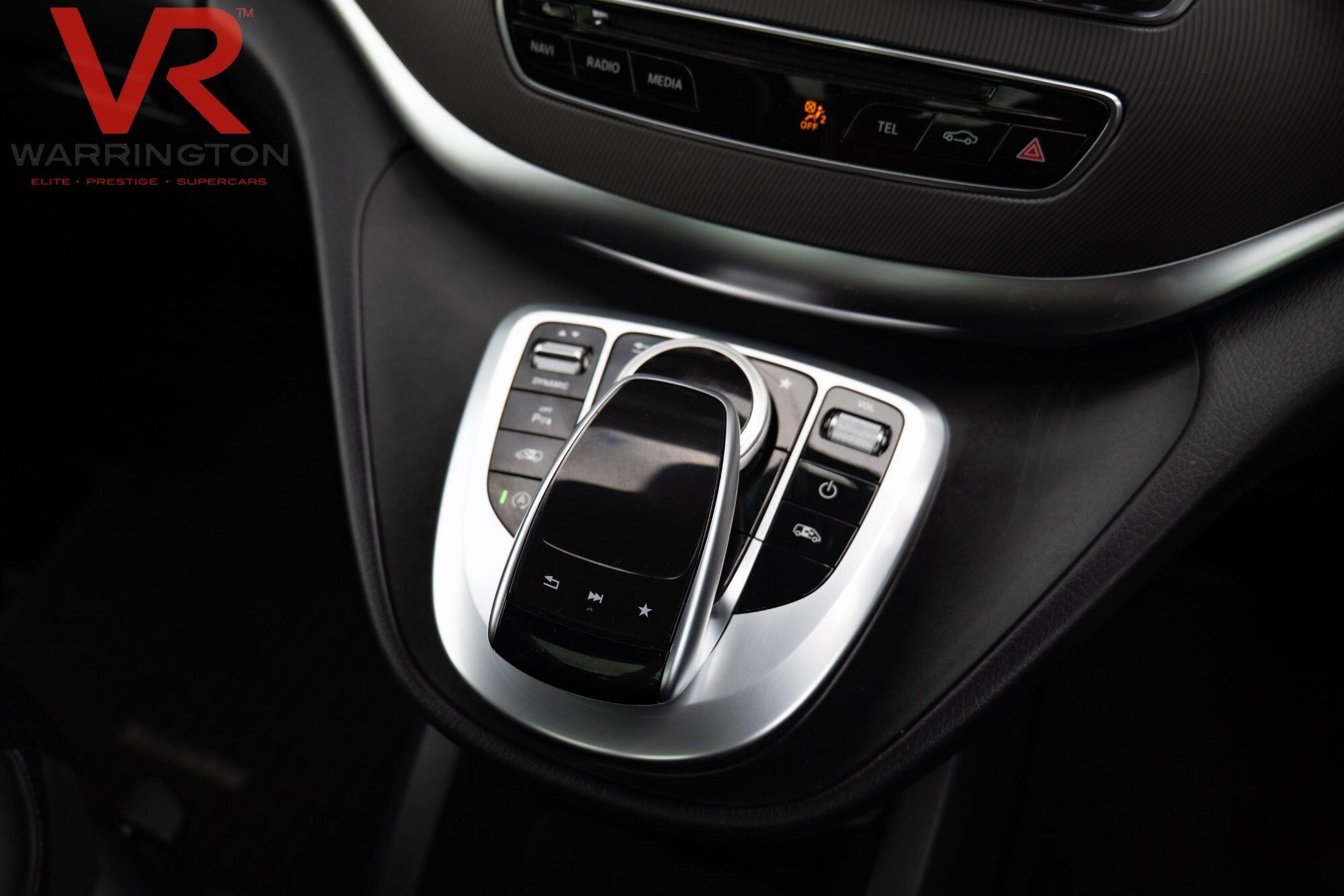 Mercedes-Benz V Class view 30