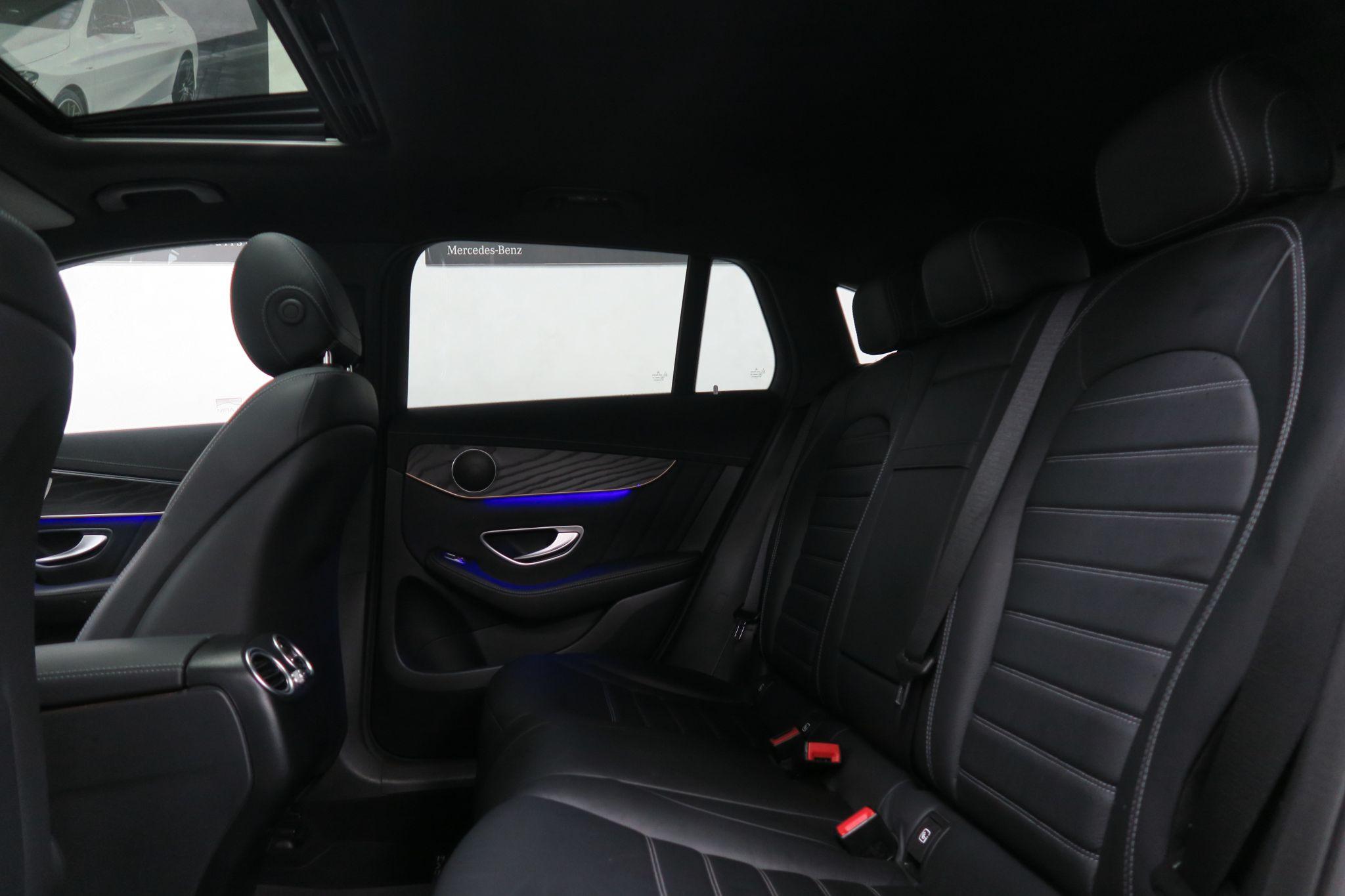 Mercedes-Benz EQC view 12