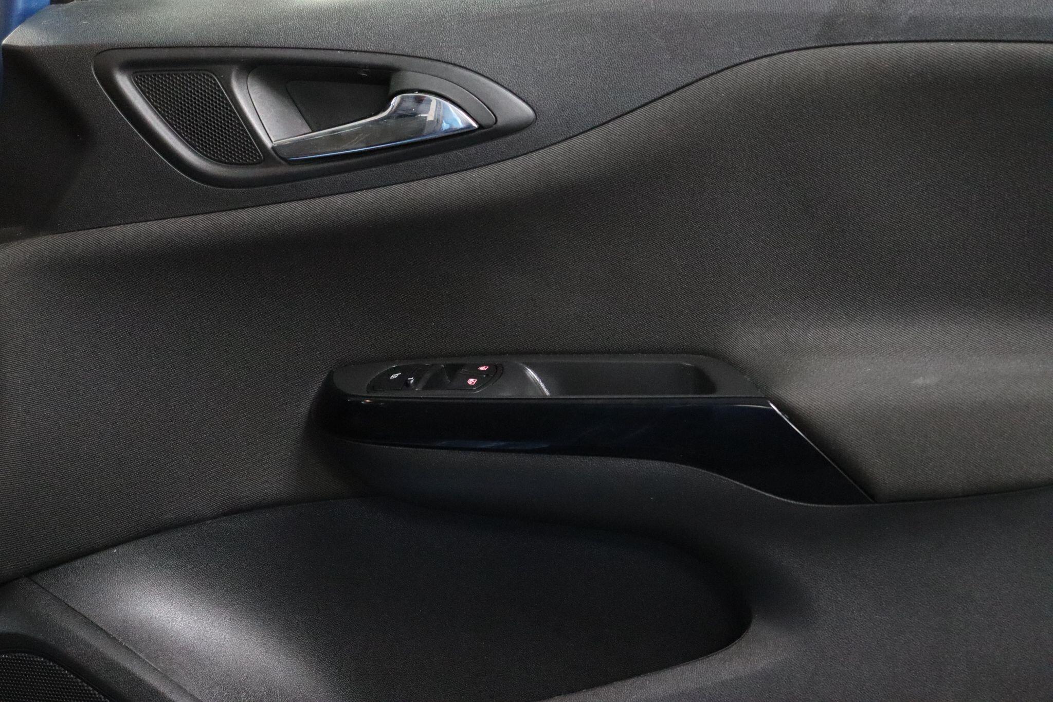 Vauxhall Corsa view 35